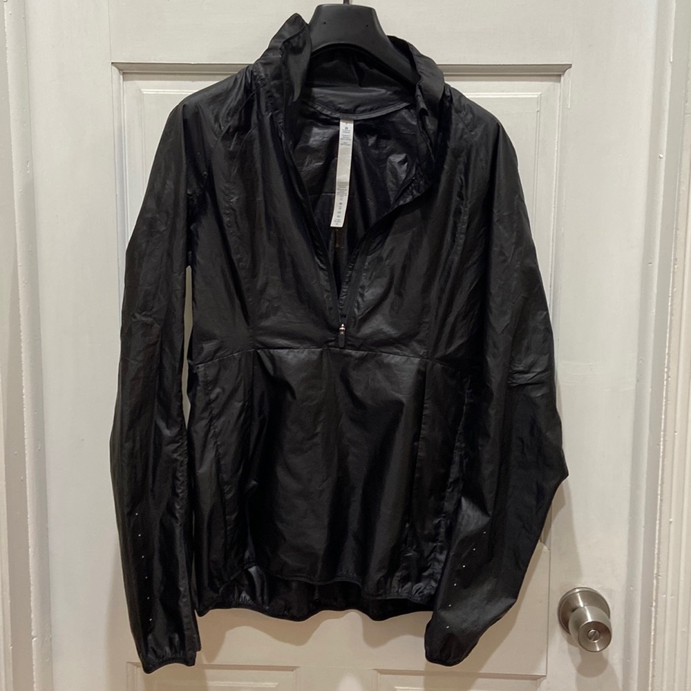 Lululemon  windbreaker